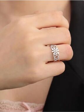 18K Gold Plated Floral Cutout Silver Ring - Women's Fashion Jewelry